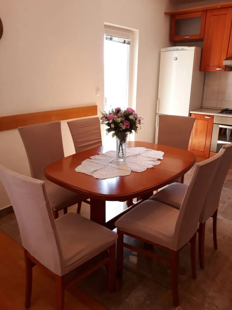 Apartment Zdravko - with parking : A1 Omis, Riviera Omis