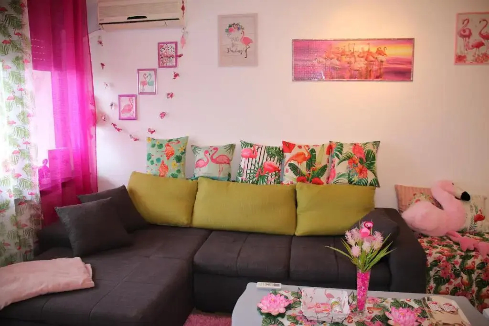 Pink Flamingo Nest - unique design apartment