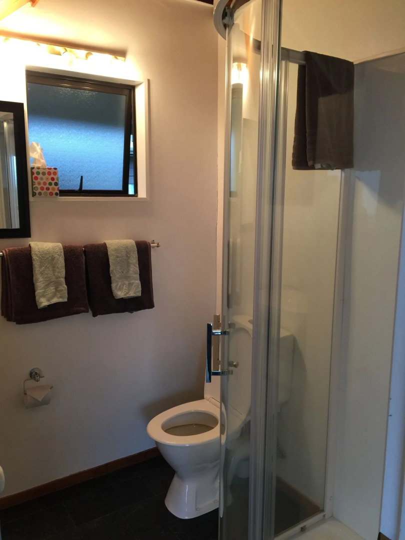 Grafton Cottage & Chalets