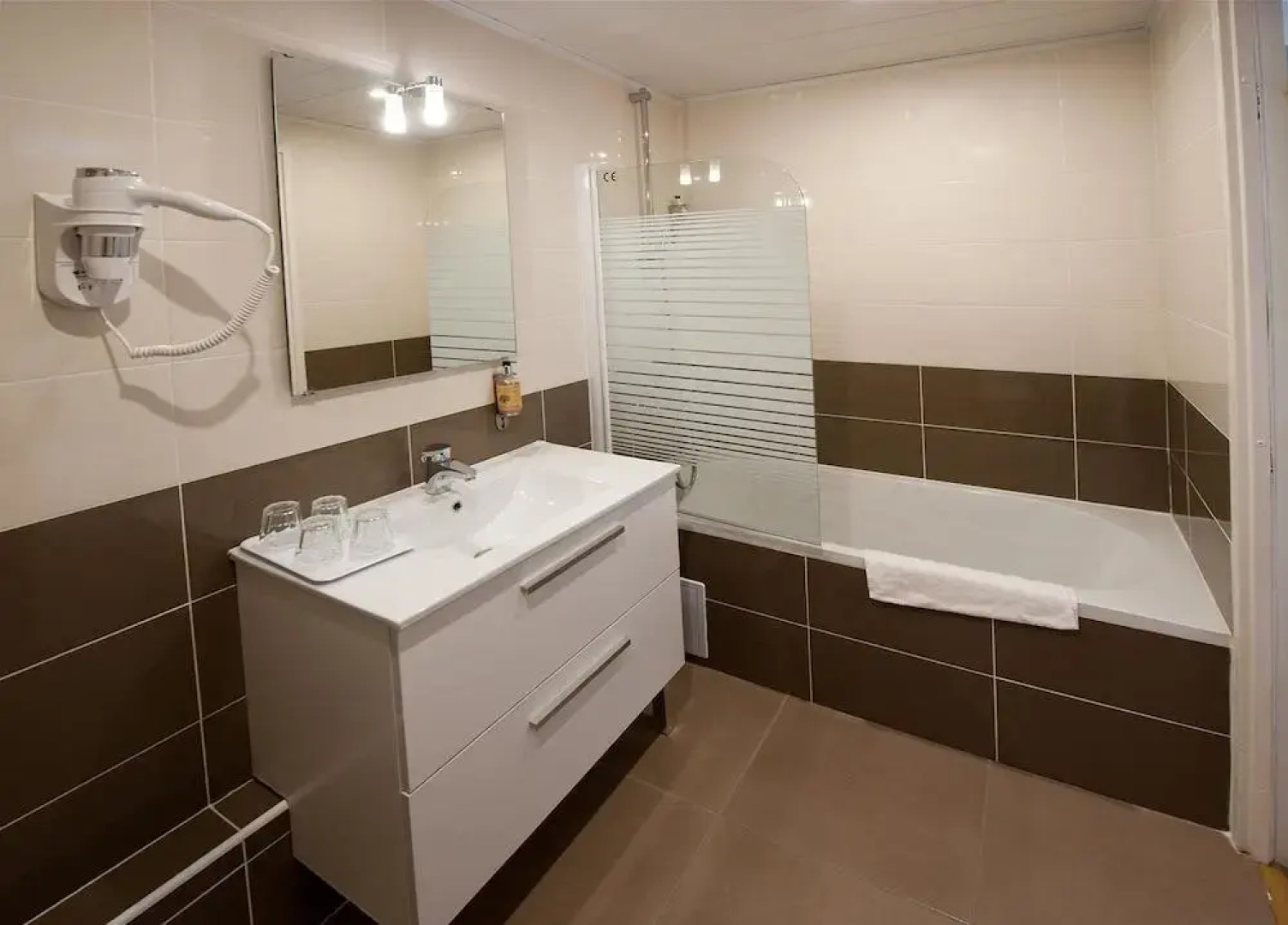 Hotel Milton (ex Gis Hotel)