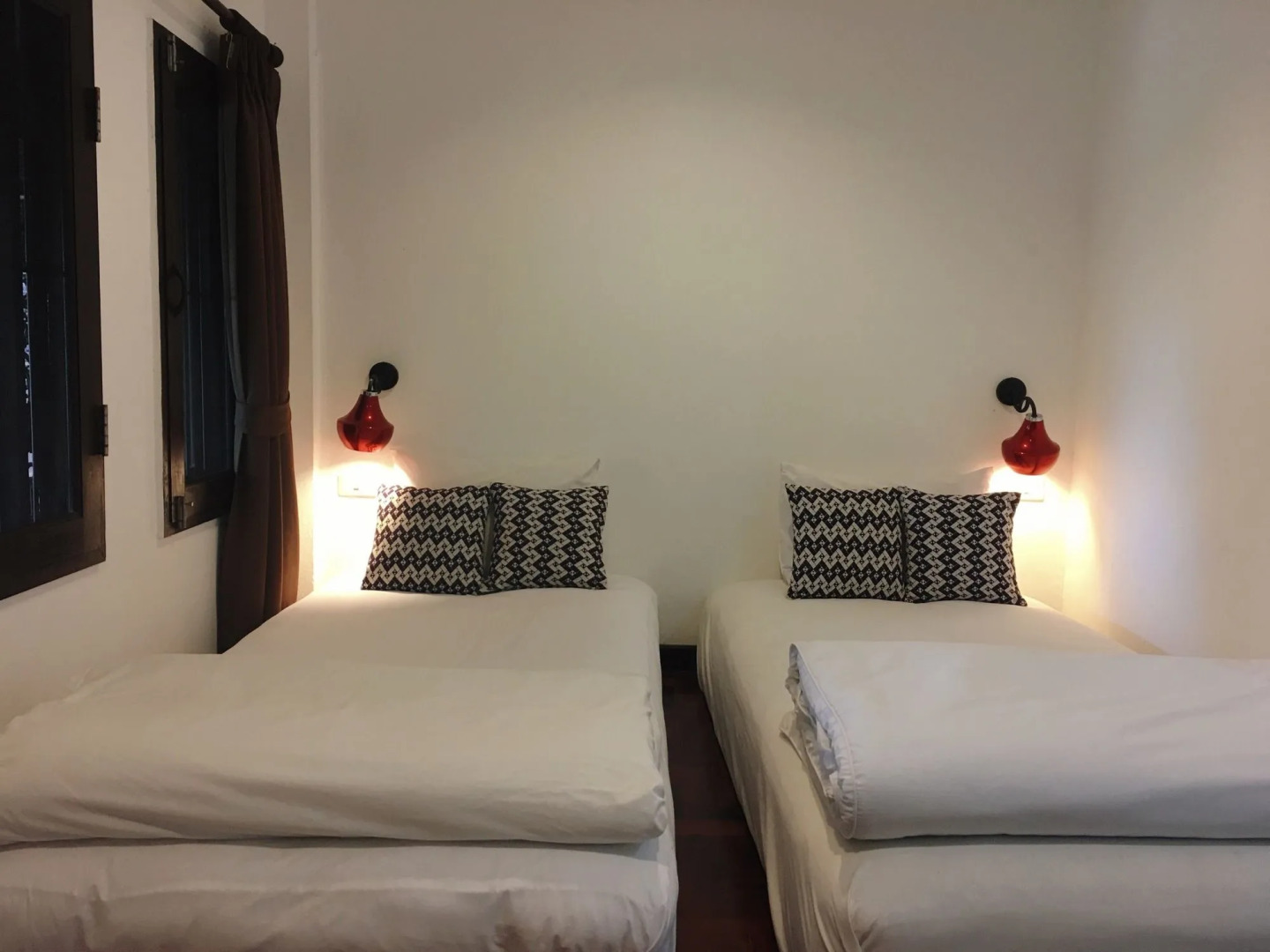 Baannamping Riverside Village