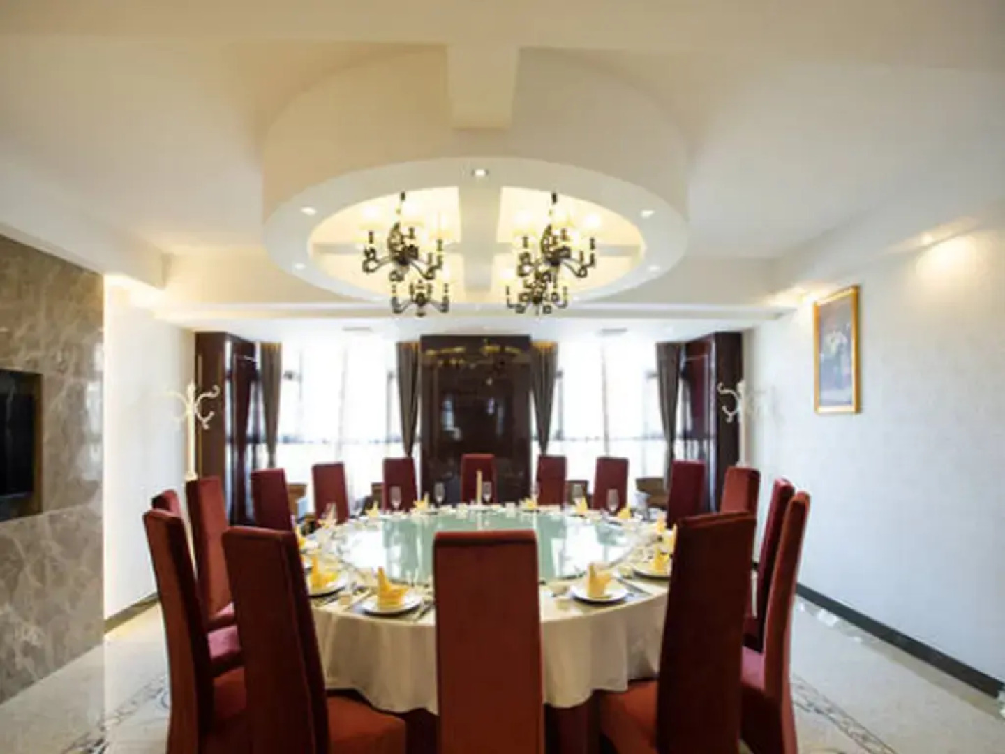 Vienna International Hotel (Zhumadian Huayuan Xuefu)