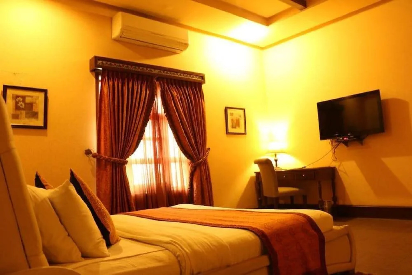 Garvaish Luxury Hotel