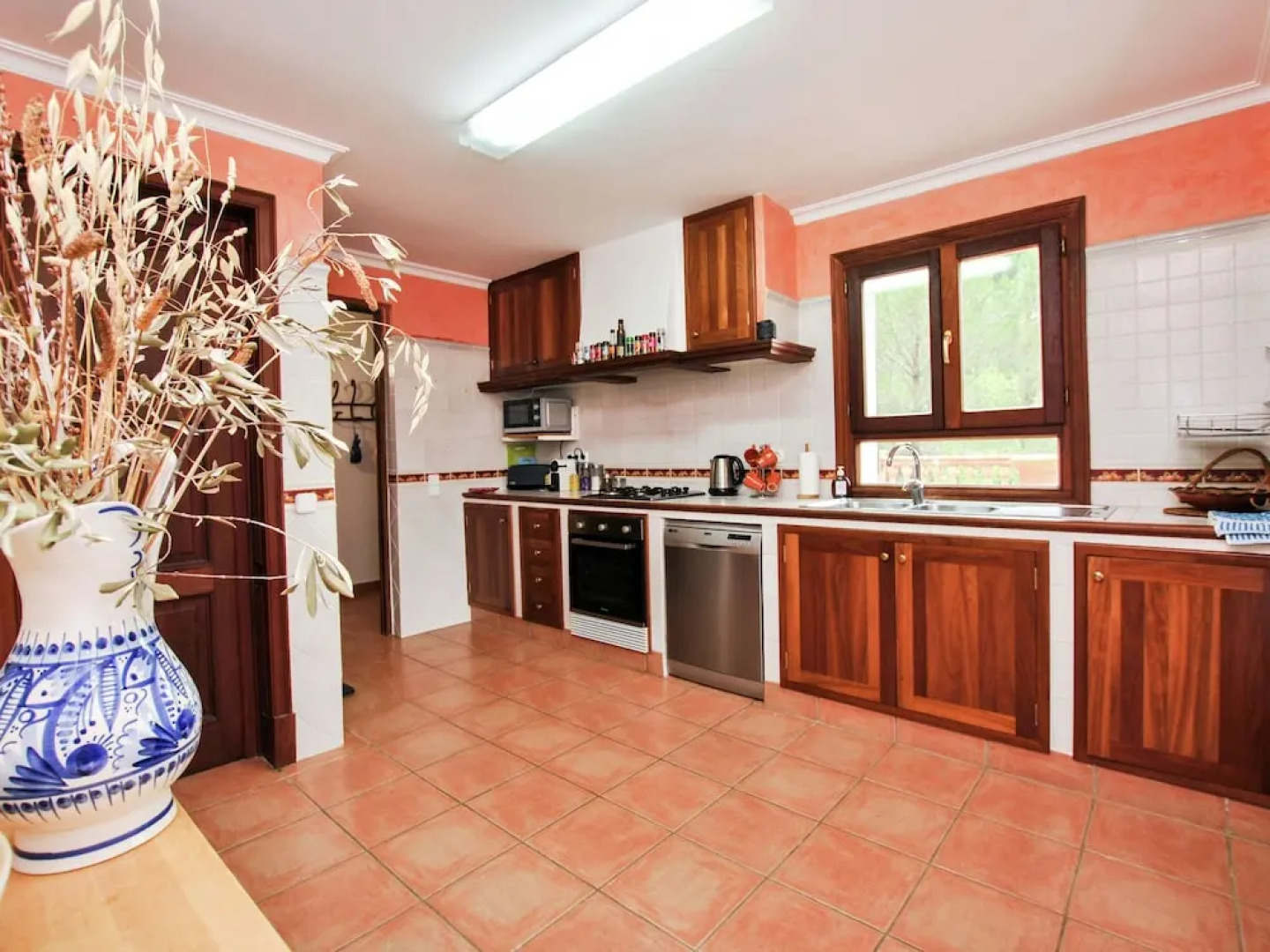 Spacious Mansion in Alaró With Swimming Pool