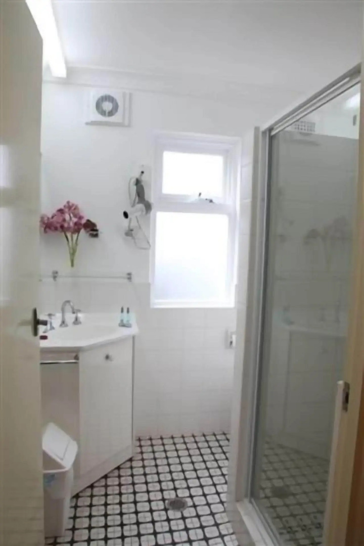 The 3 Explorers Motel