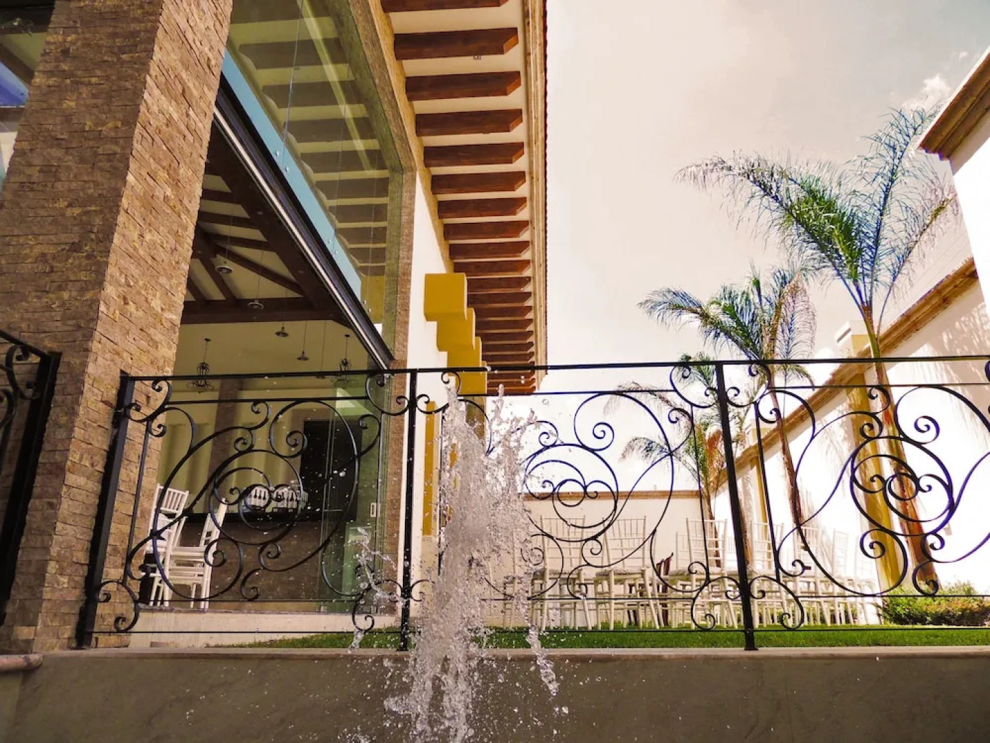 Royal Aqua Luxury Hotel & Spa