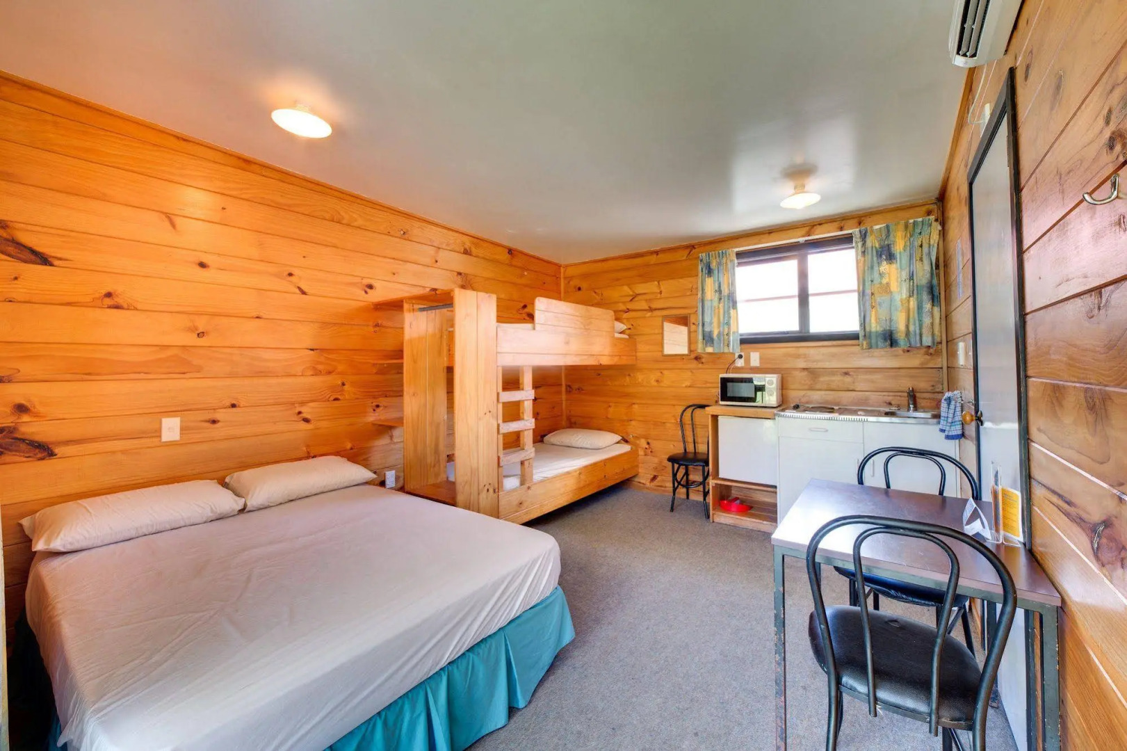 Wellington TOP 10 Holiday Park