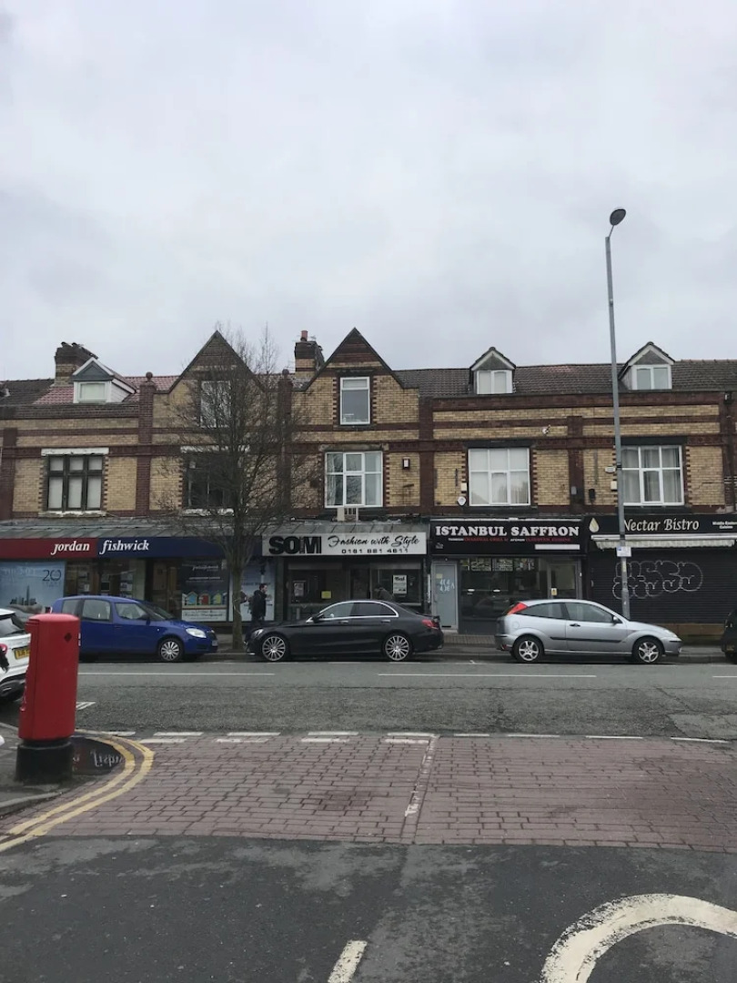 Barlow Place Apartment