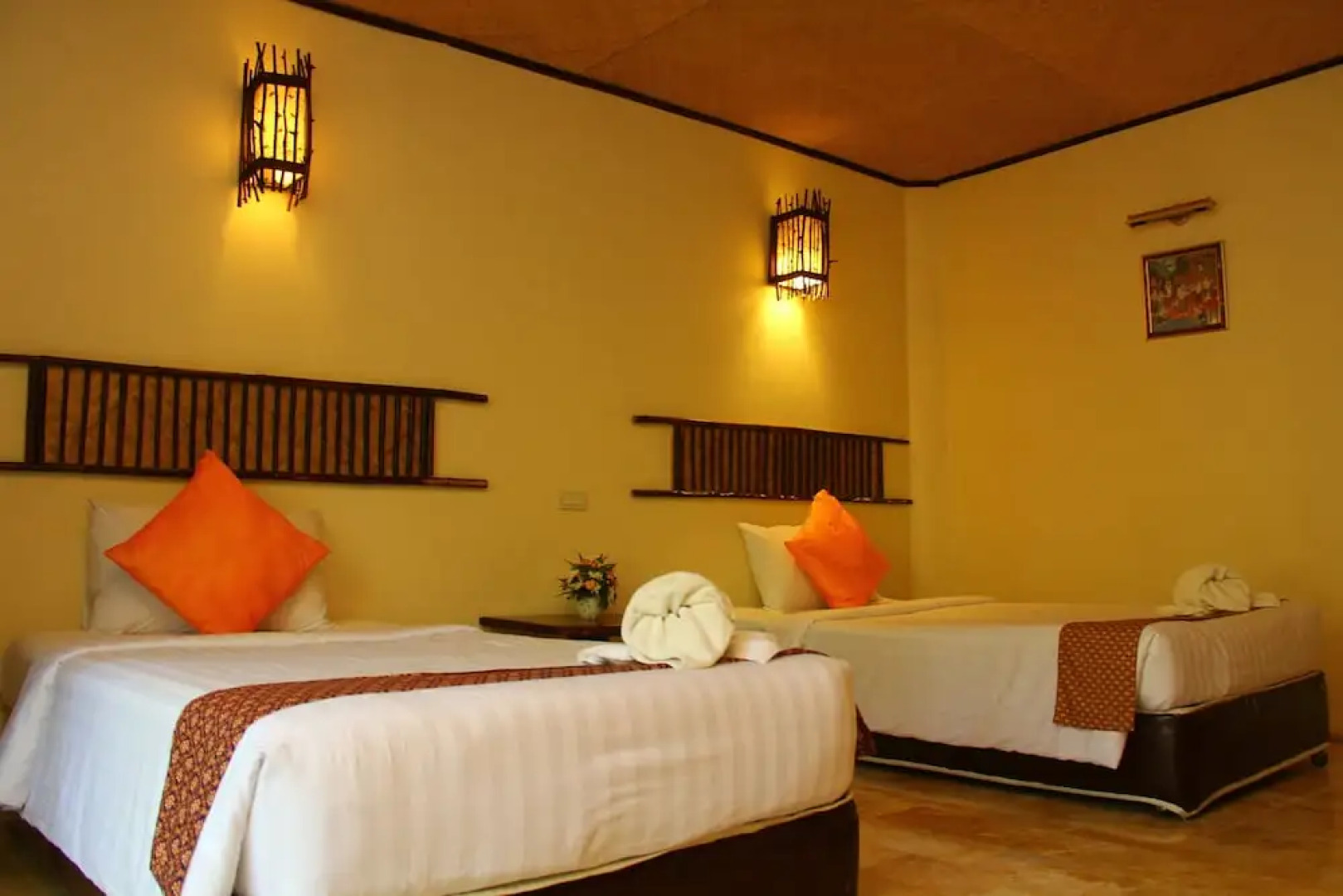 The Hub Erawan Resort