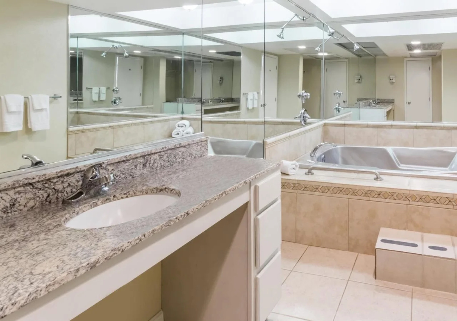 Days Inn & Suites Clermont