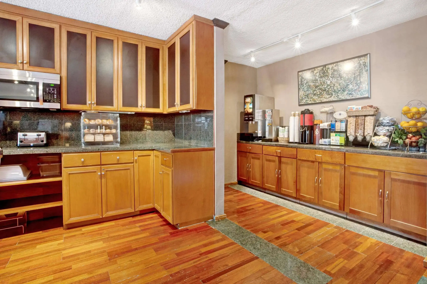 Travelodge by Wyndham Seattle By The Space Needle