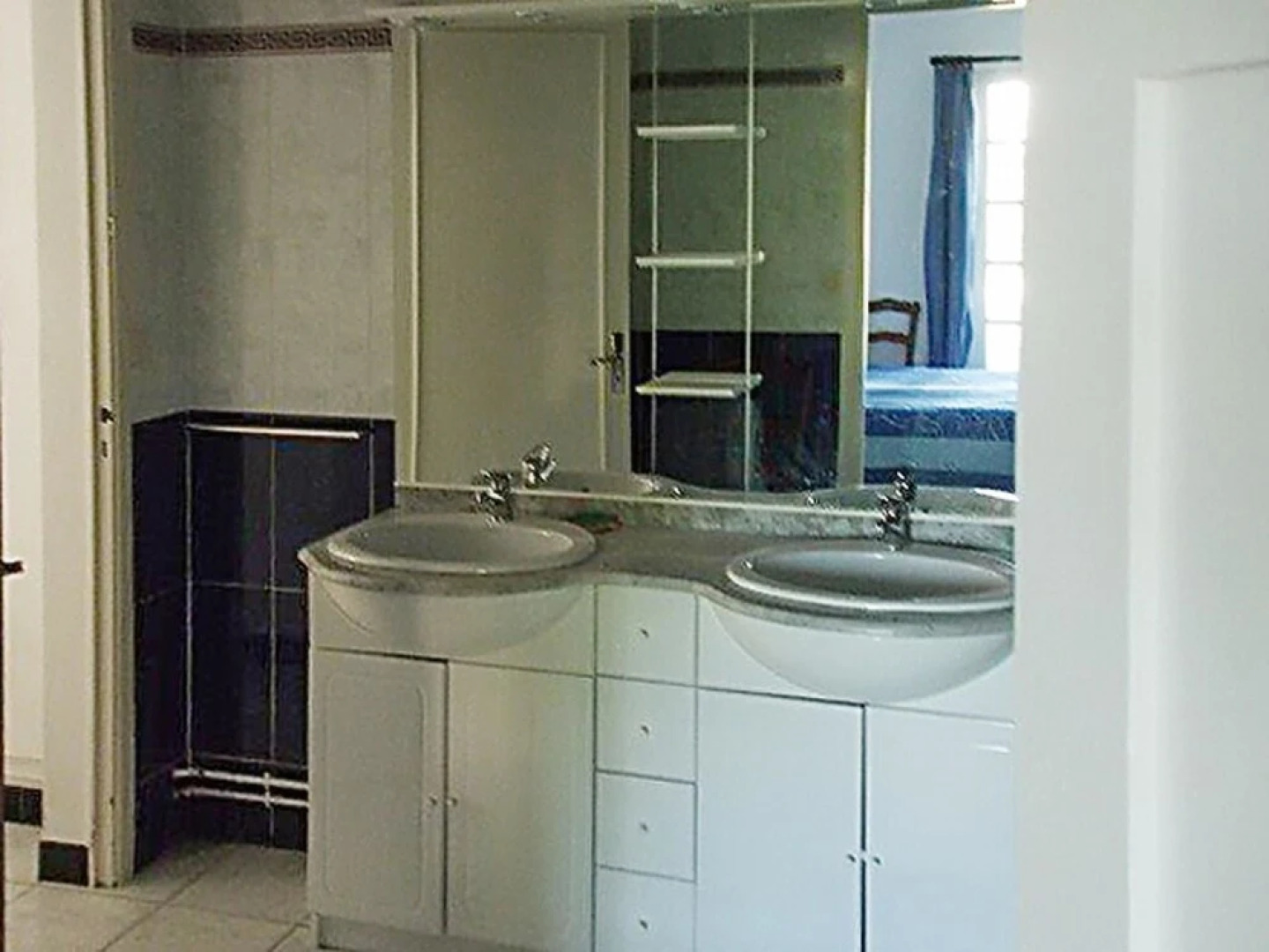 Large House in Vaux-sur-mer With Terrace and Pool, Near Surfing Hotspo