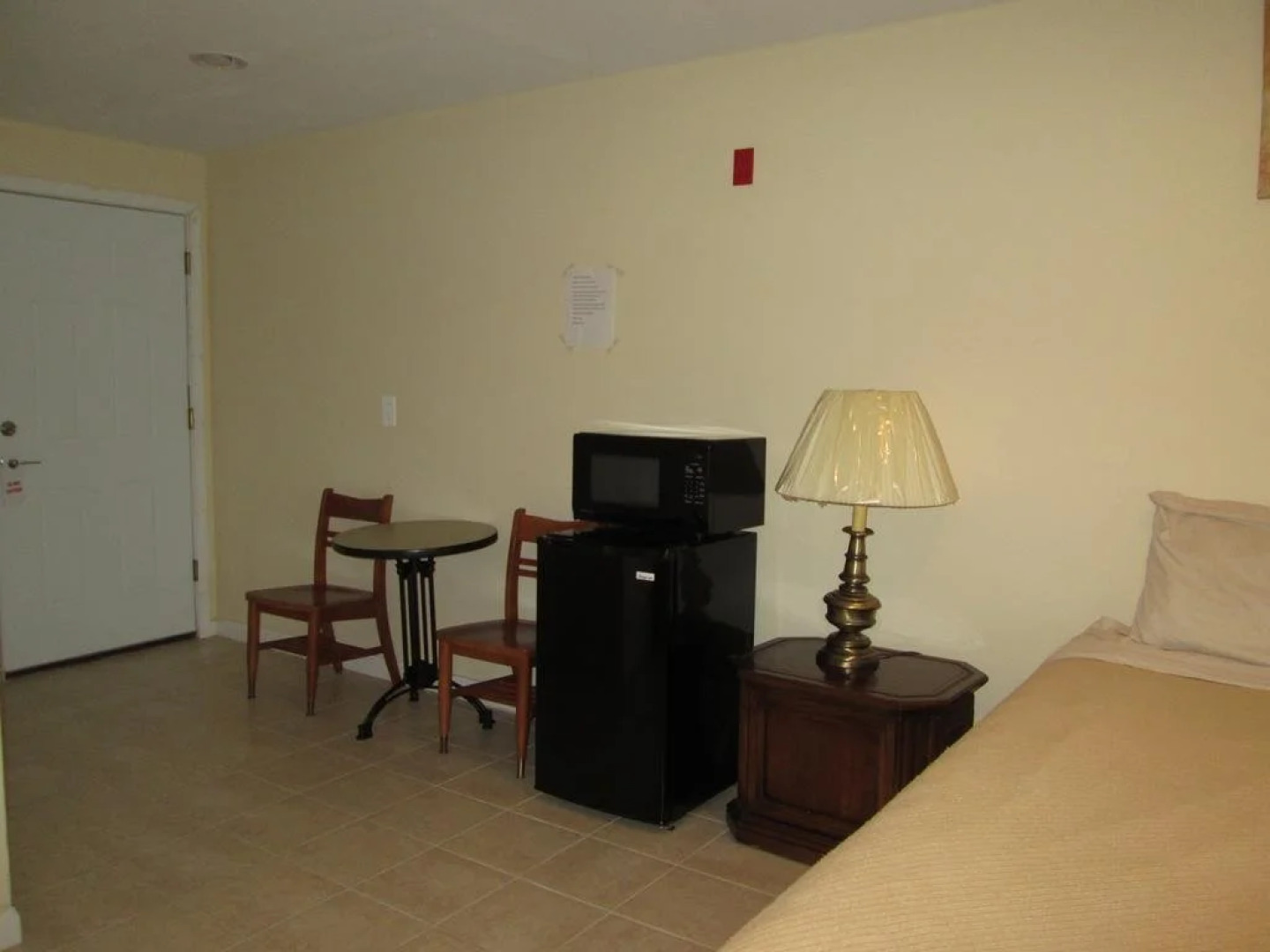 Misquamicut Beach Front Inn