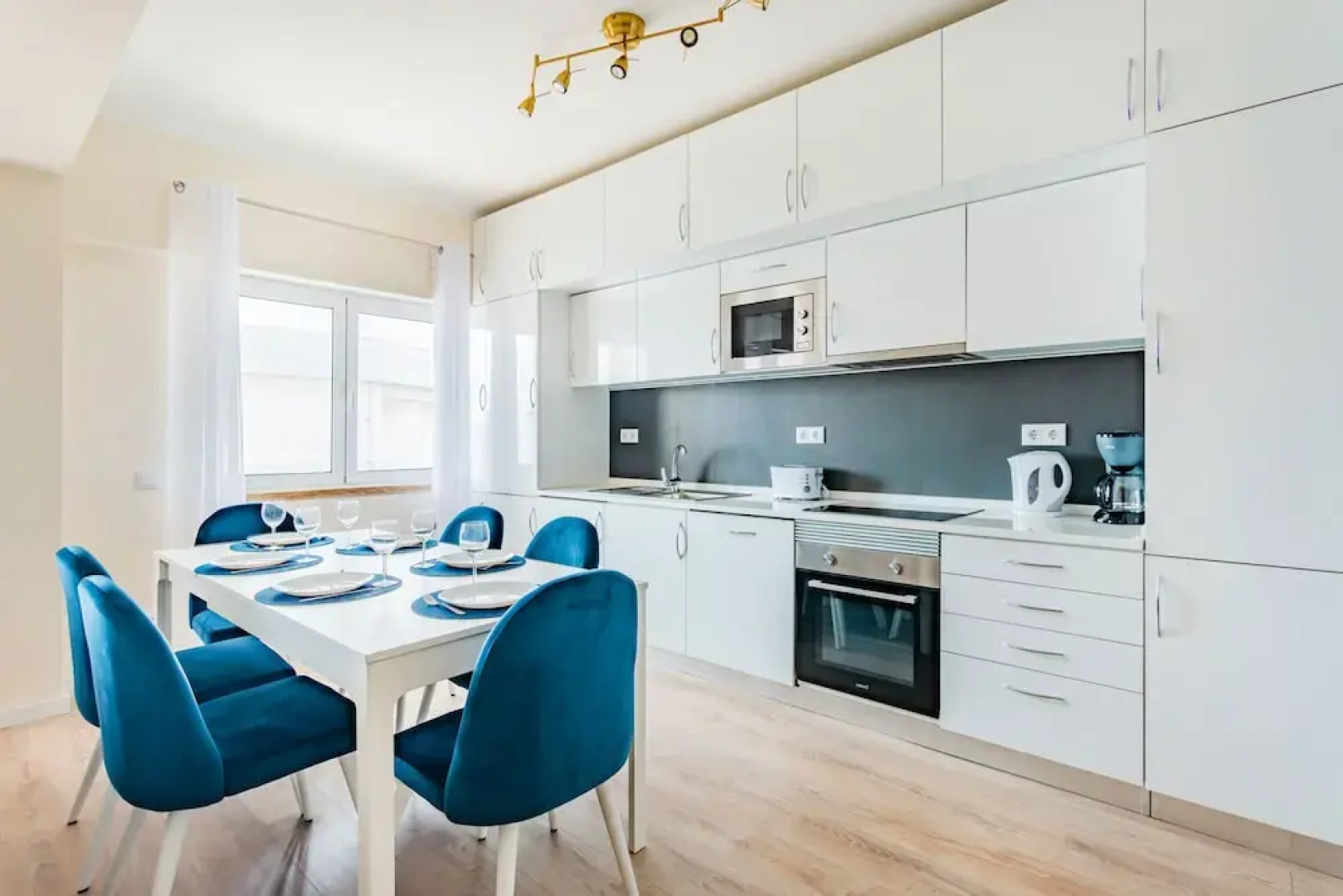 Oeiras Spacious and Modern Flat