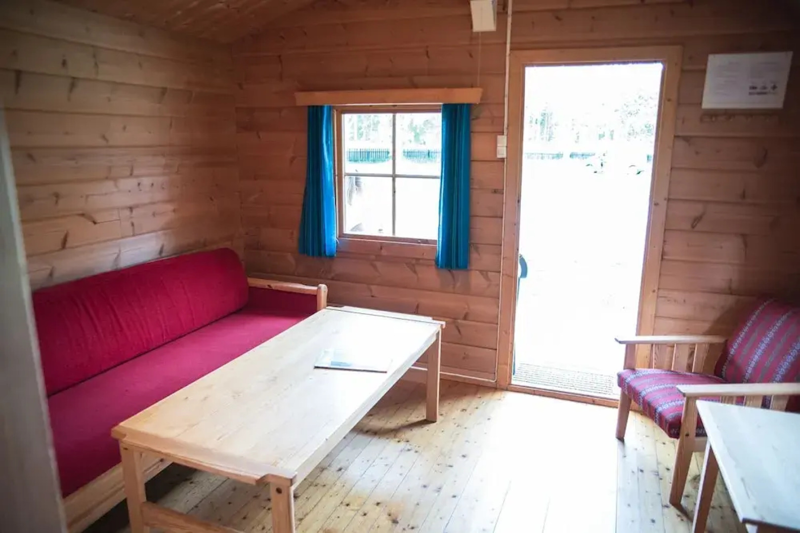 Toftemo Turiststasjon Hytter