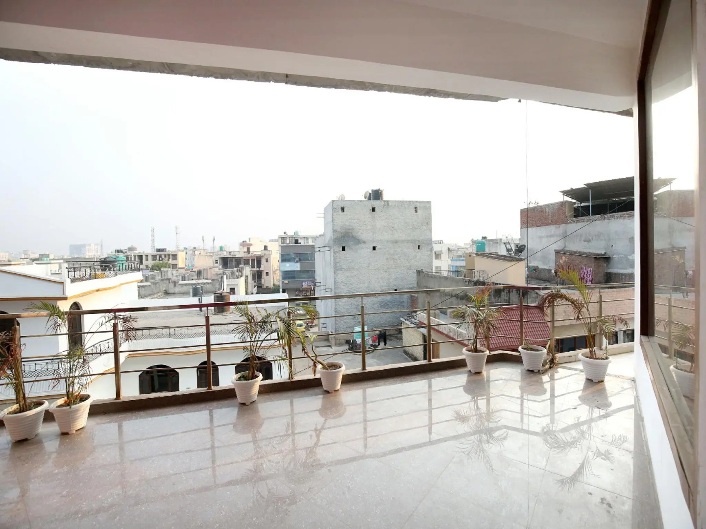 OYO 9049 Pearl Grand