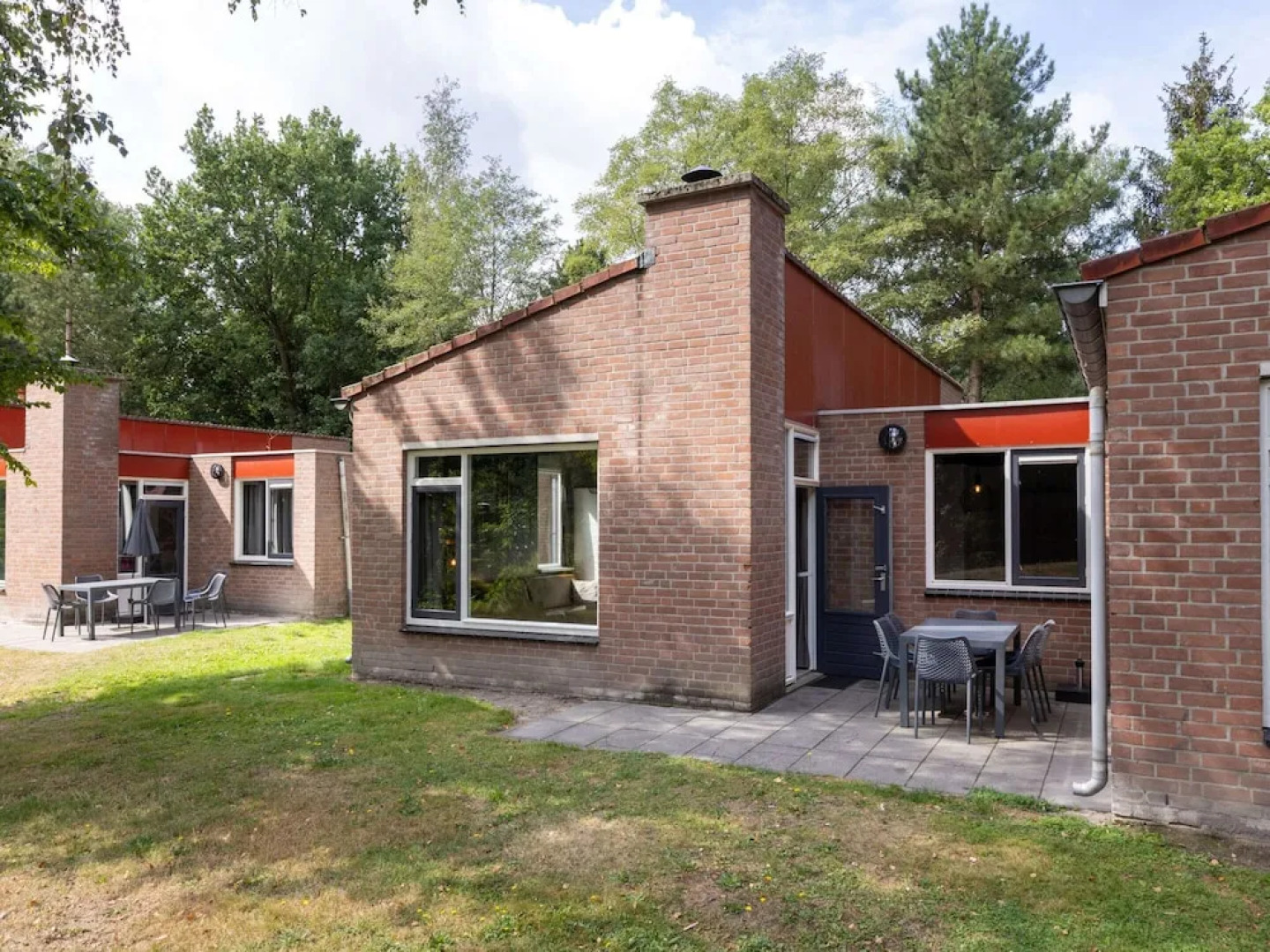 Restyled Bungalow with Dishwasher near Nature Reserve