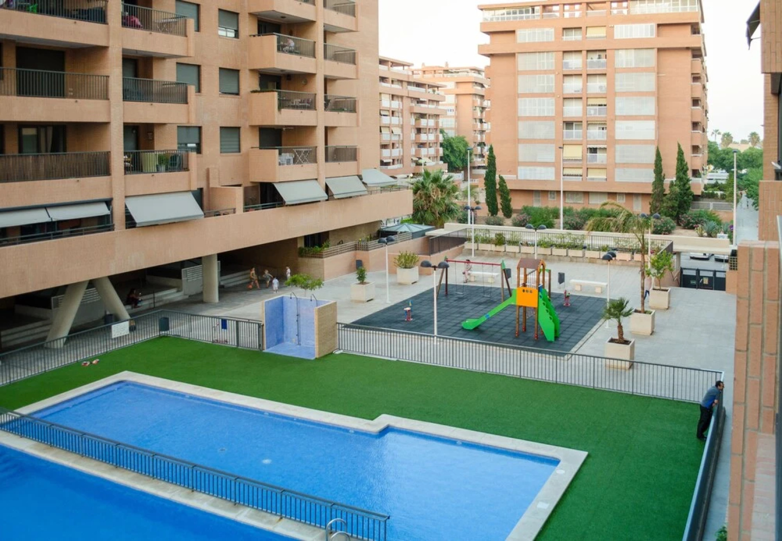 ApartUP Patacona Pool Views