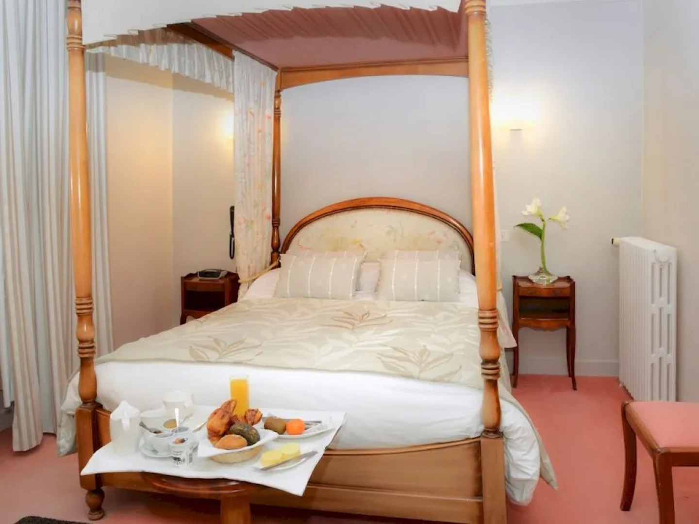 Logis Hôtel Du Dauphin