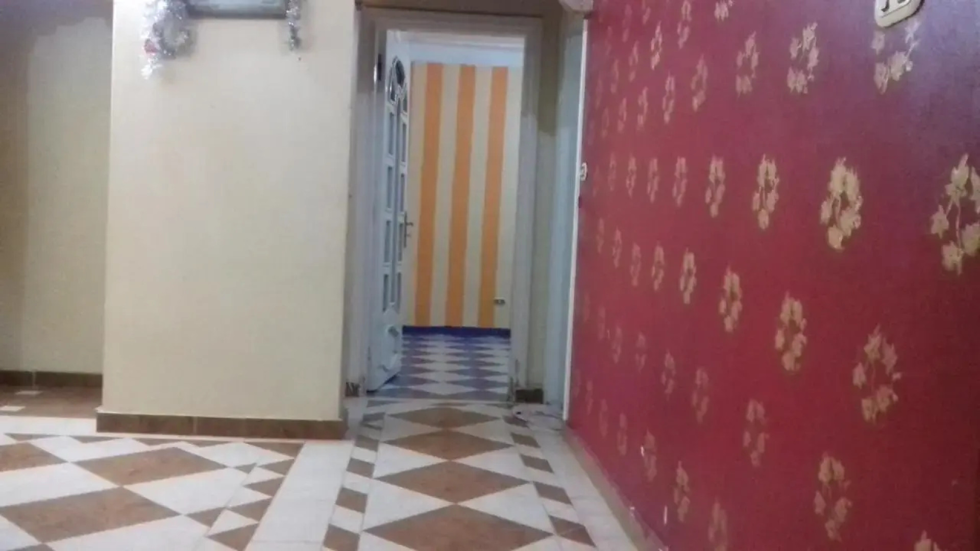 A 3-BR apt with FP in Alex - 20 mins from the sea