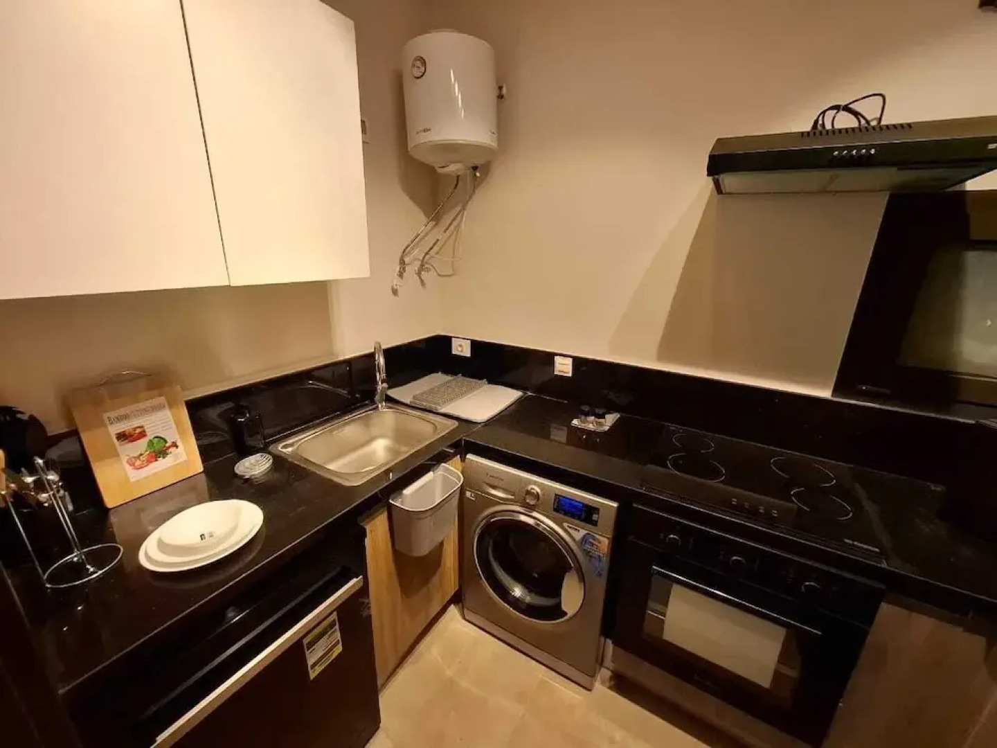 Mynt Stay zed west Residence 2 bedroom E1E213