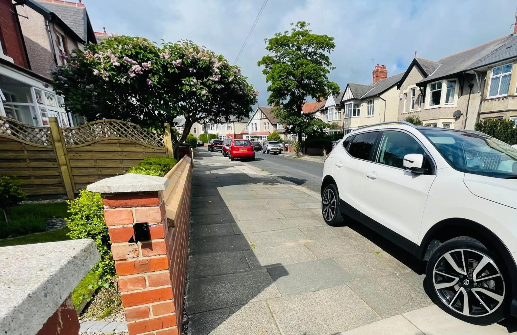 LUXURY Coastal 4 Bed FAMILY Home In Whitley Bay - 5 Mins To The Beach - Sleeps 9