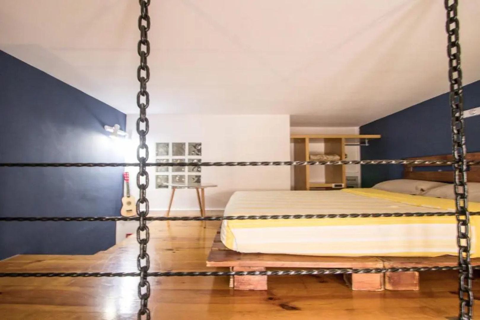 Studio Mezzanine Bleu