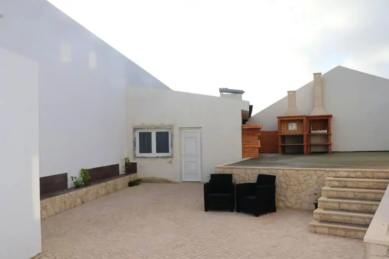 Studio in Atalaia, With Shared Pool, Enclosed Garden and Wifi Near the Beach