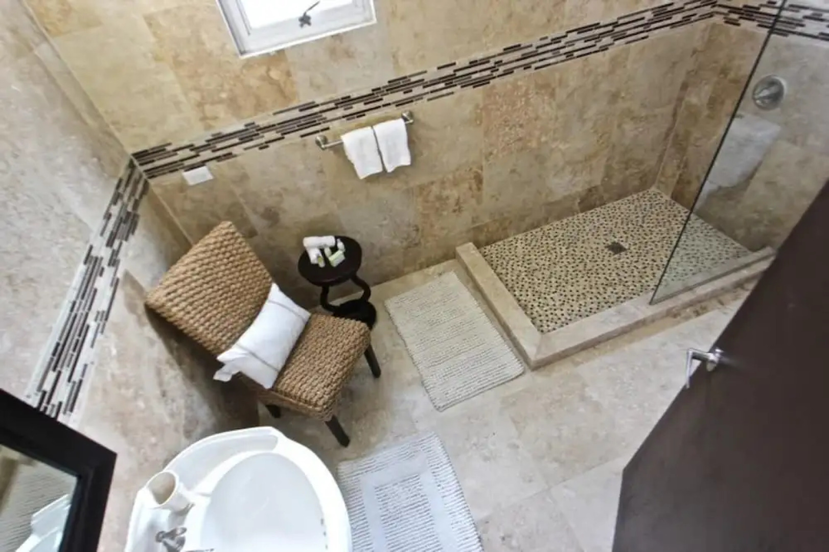 Castle Garden Recently Remodeled Luxury House With Ocean View Generator 51