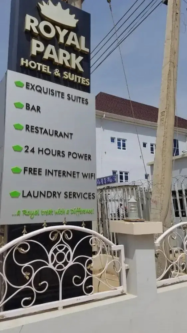 Royal Park Hotel and Suites