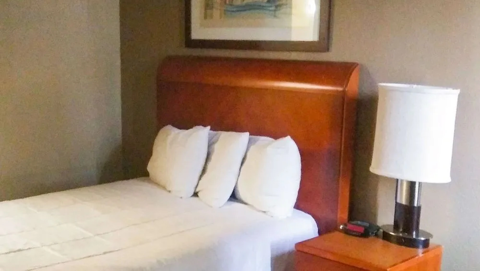 Heritage Place & Suites