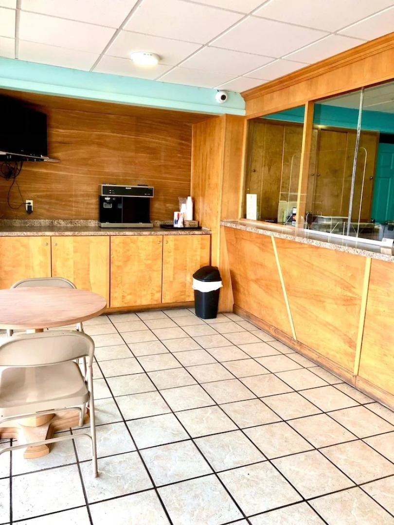 Budget Inn of Claypool Hill