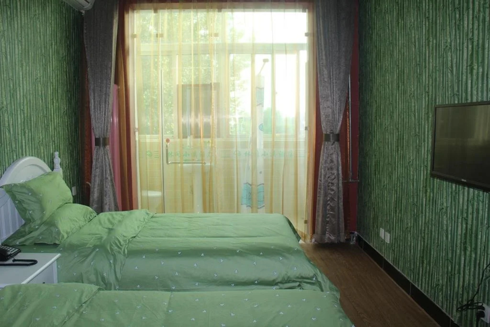 Beijing Lingjian Xiaoxi Theme Business Hotel