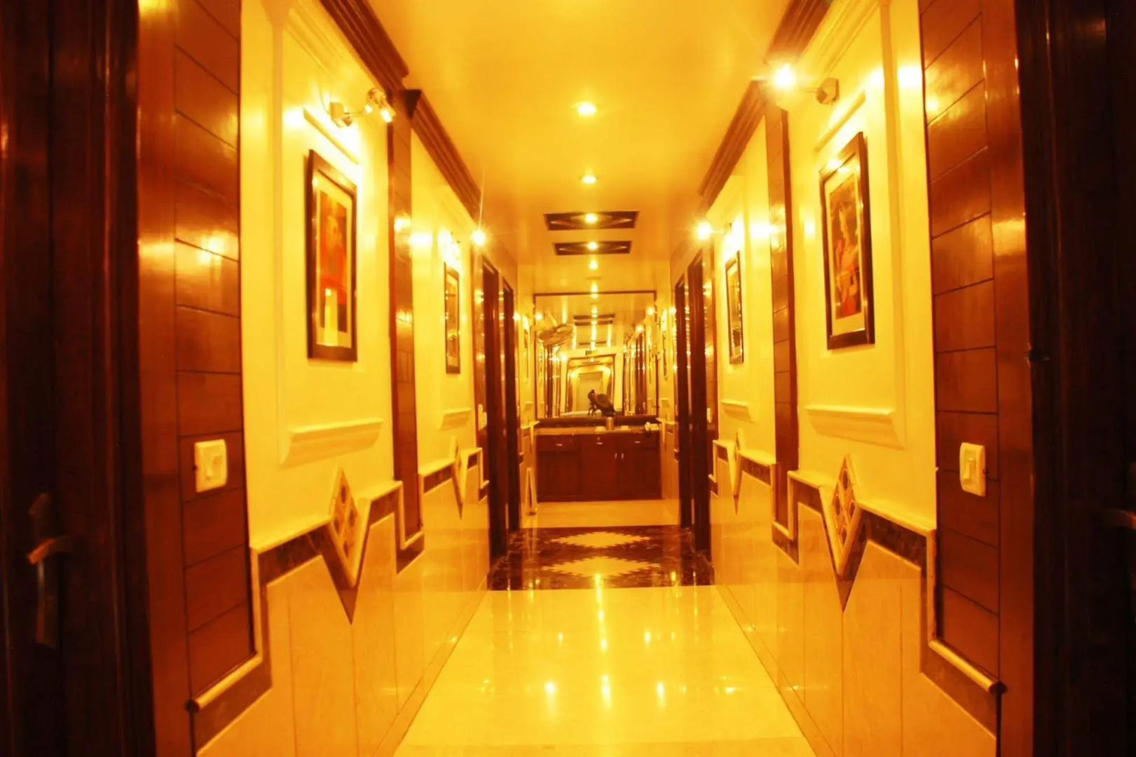 Hotel Shipra International