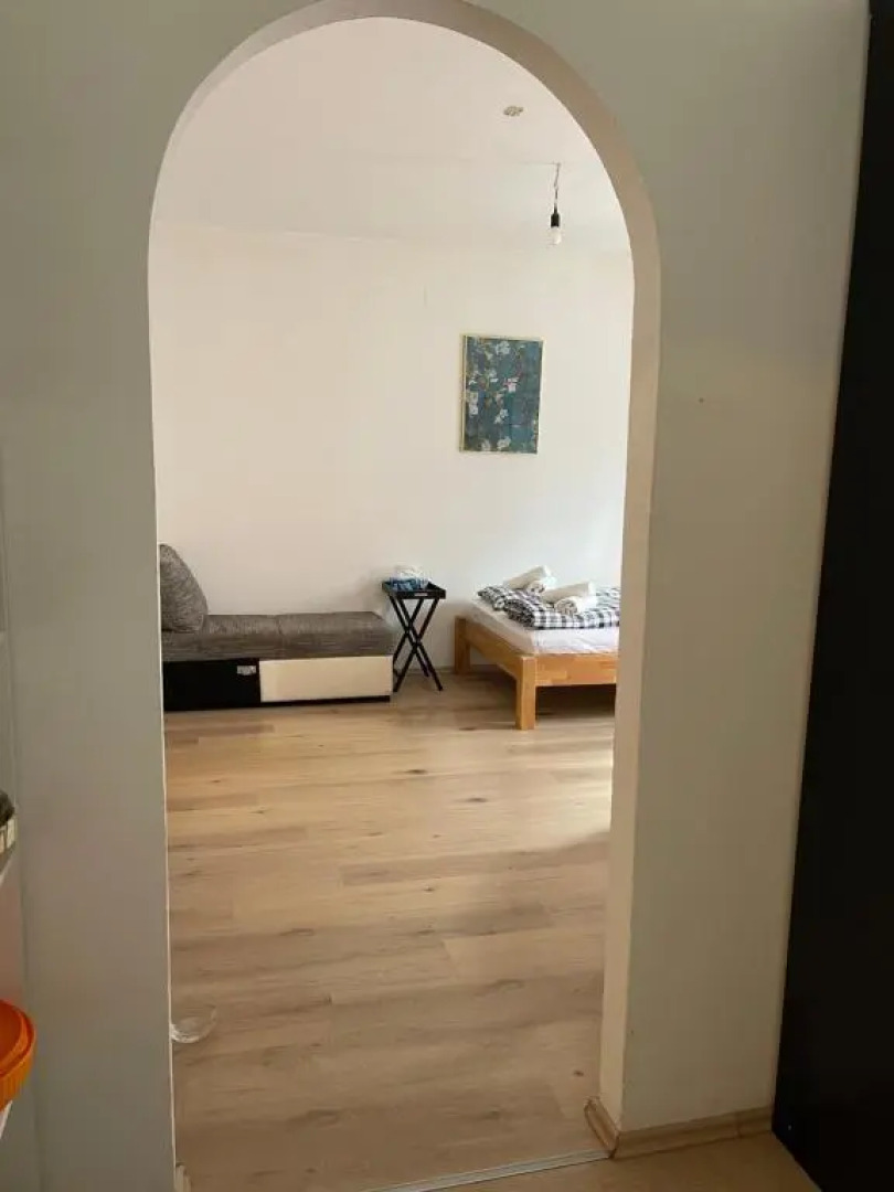 Hostel Lovely rooms in the city center of Villach, shared Bathroom, windows to corridor