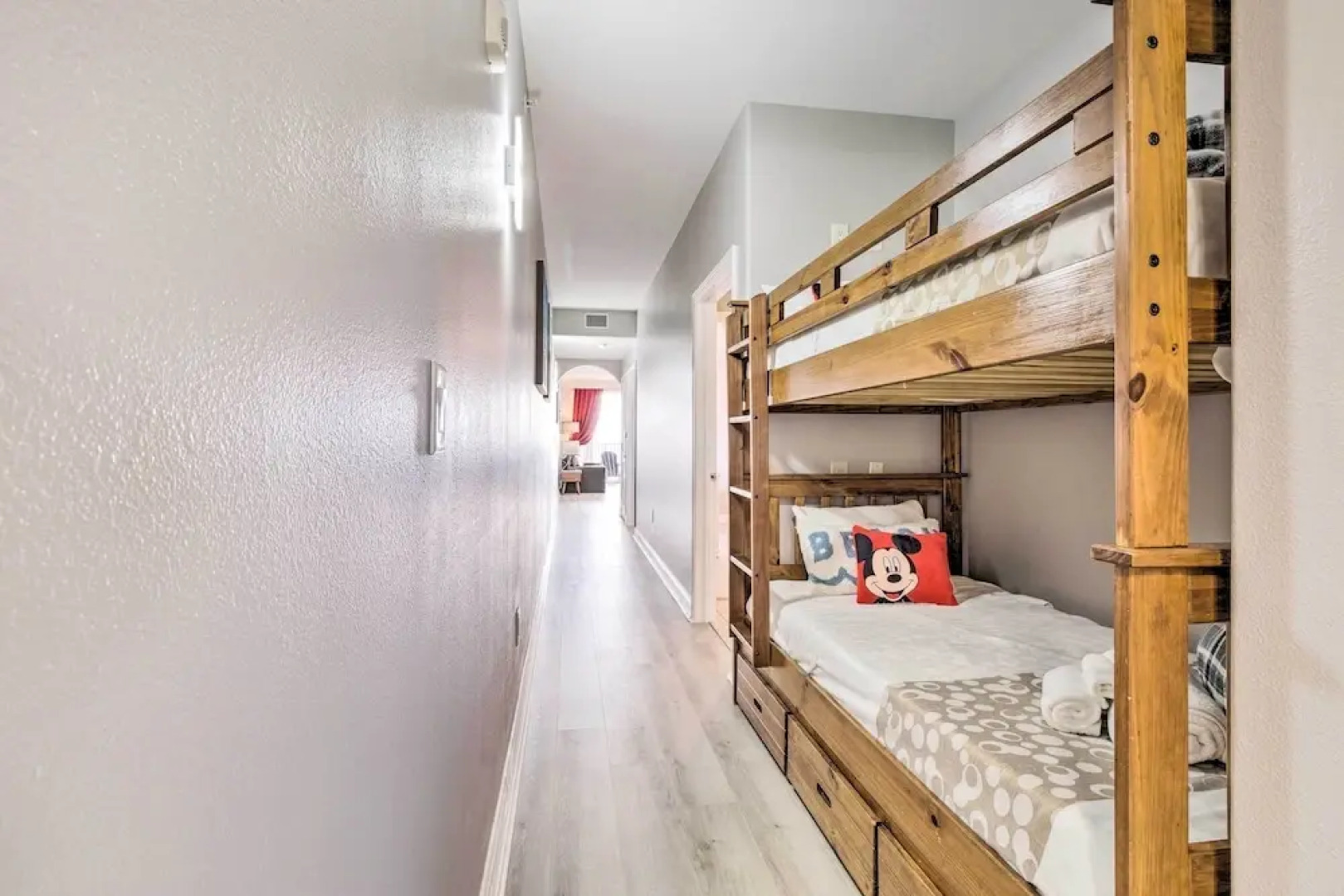 Family Resort Condo w/ 2 Pools: 1 Mi to Disney!