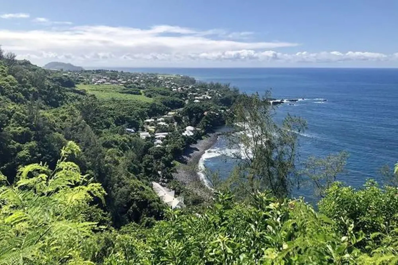 Apartment With one Bedroom in Saint Joseph, With Wonderful sea View, Shared Pool, Furnished Garden