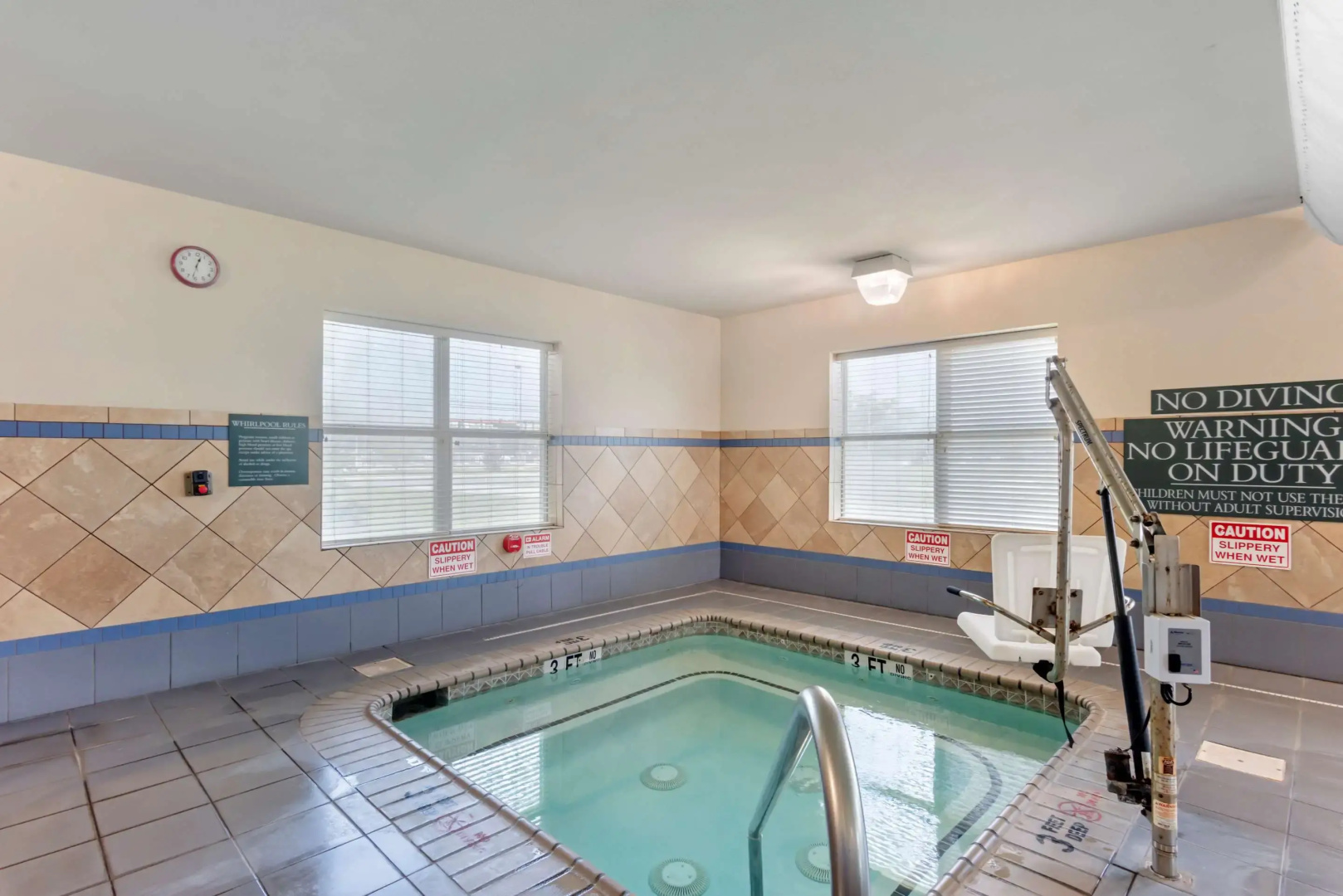 Comfort Inn & Suites Dover near Speedway