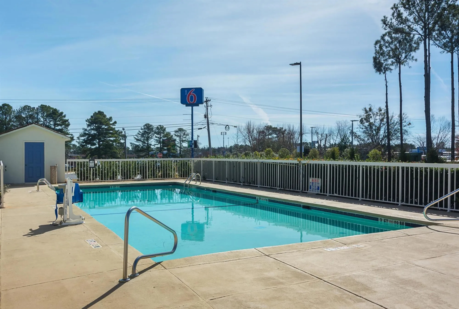 Motel 6 Newnan, GA