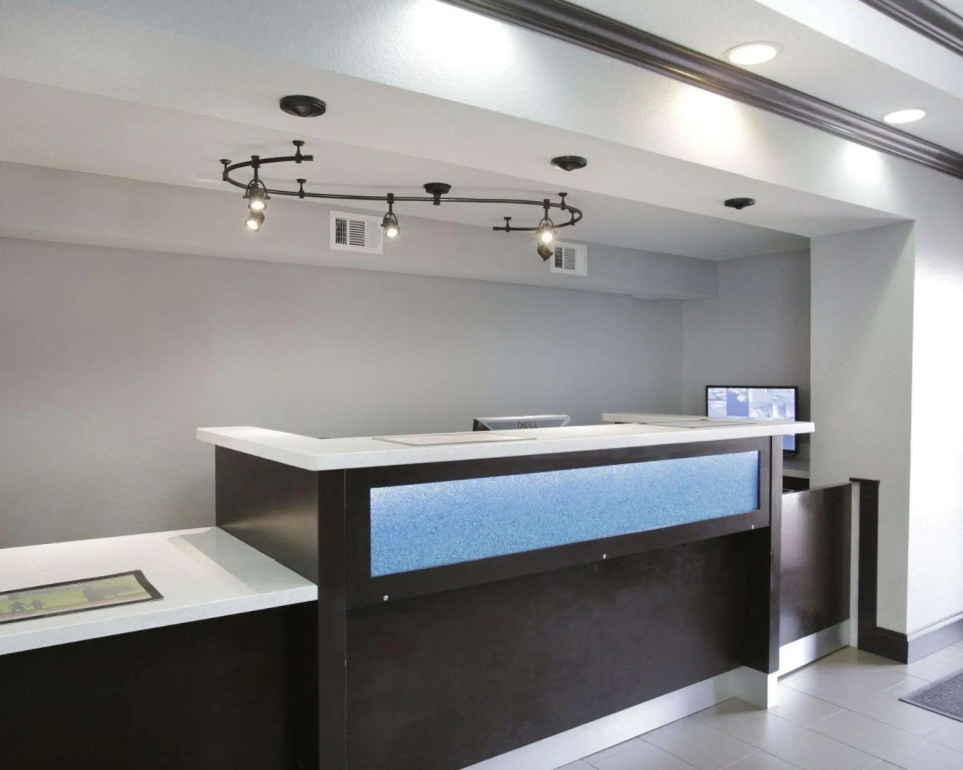 Rodeway Inn and Suites Austin