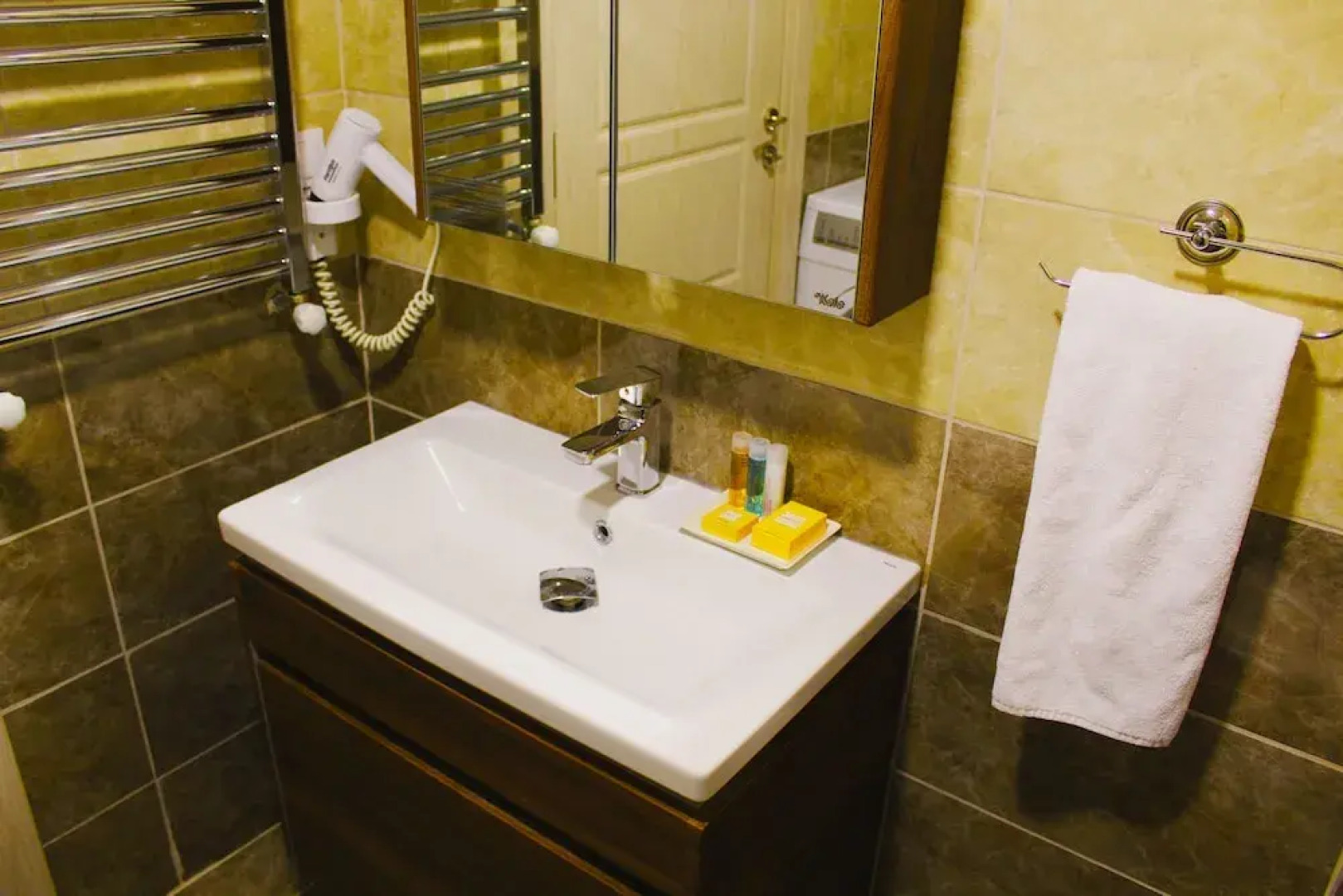 12 Rooms Boutique Hotel