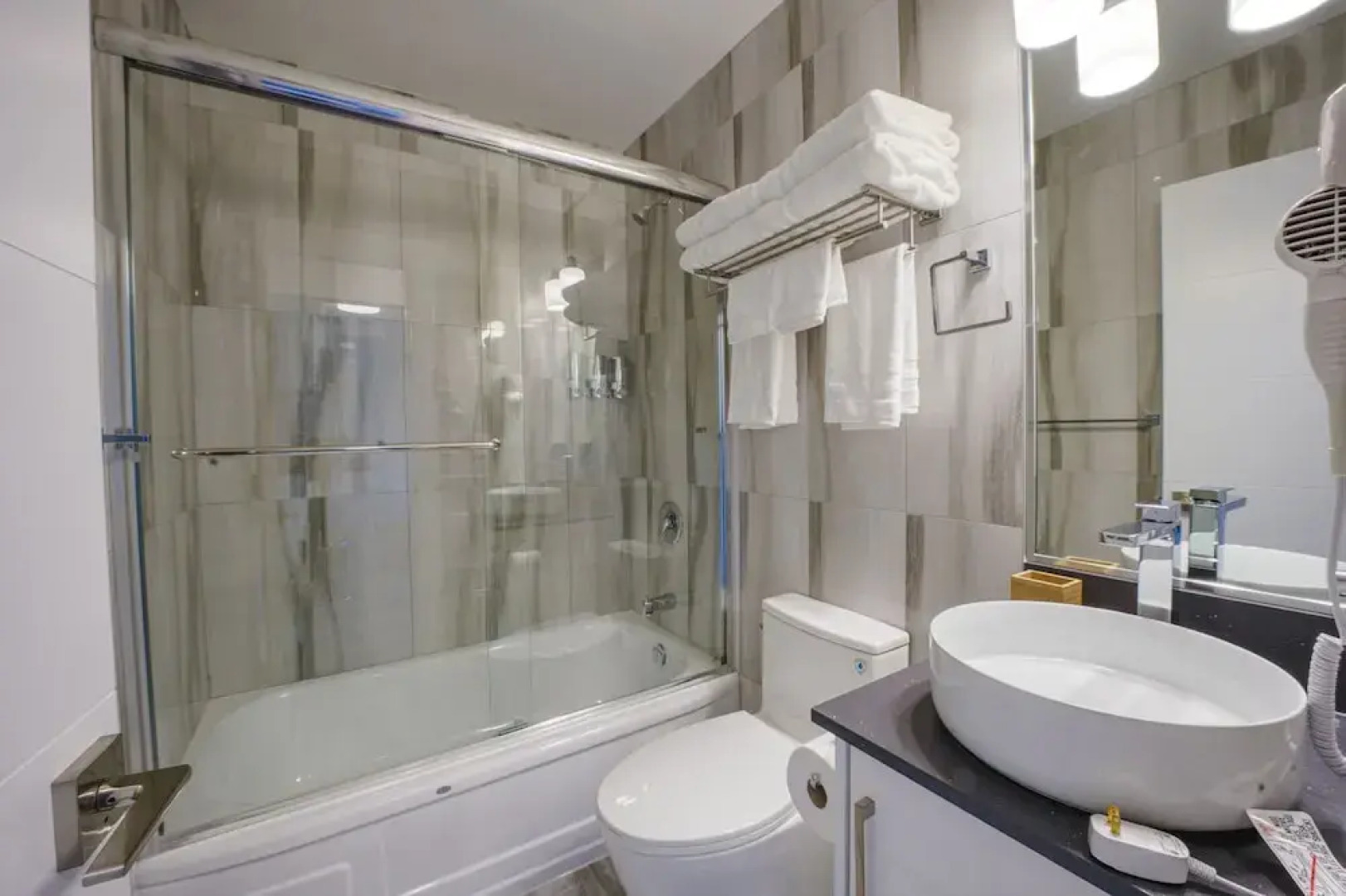 Harrison Grand Motel LTD.