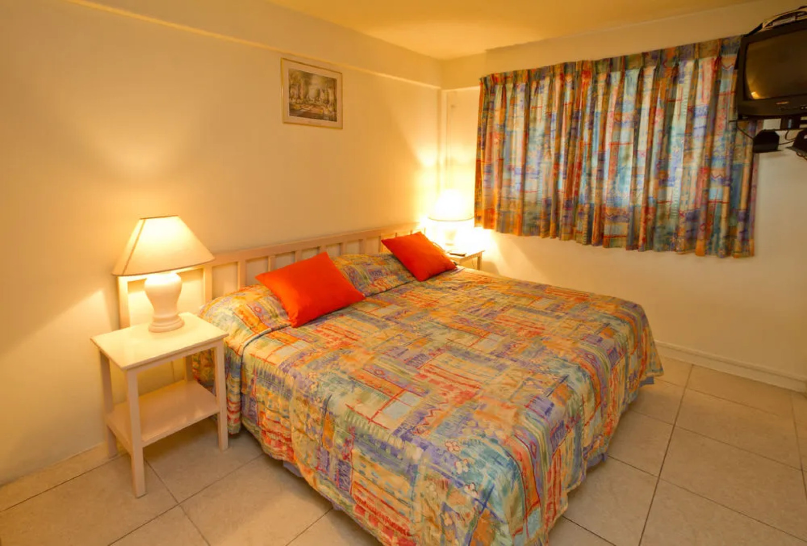 Melrose Beach Apartment