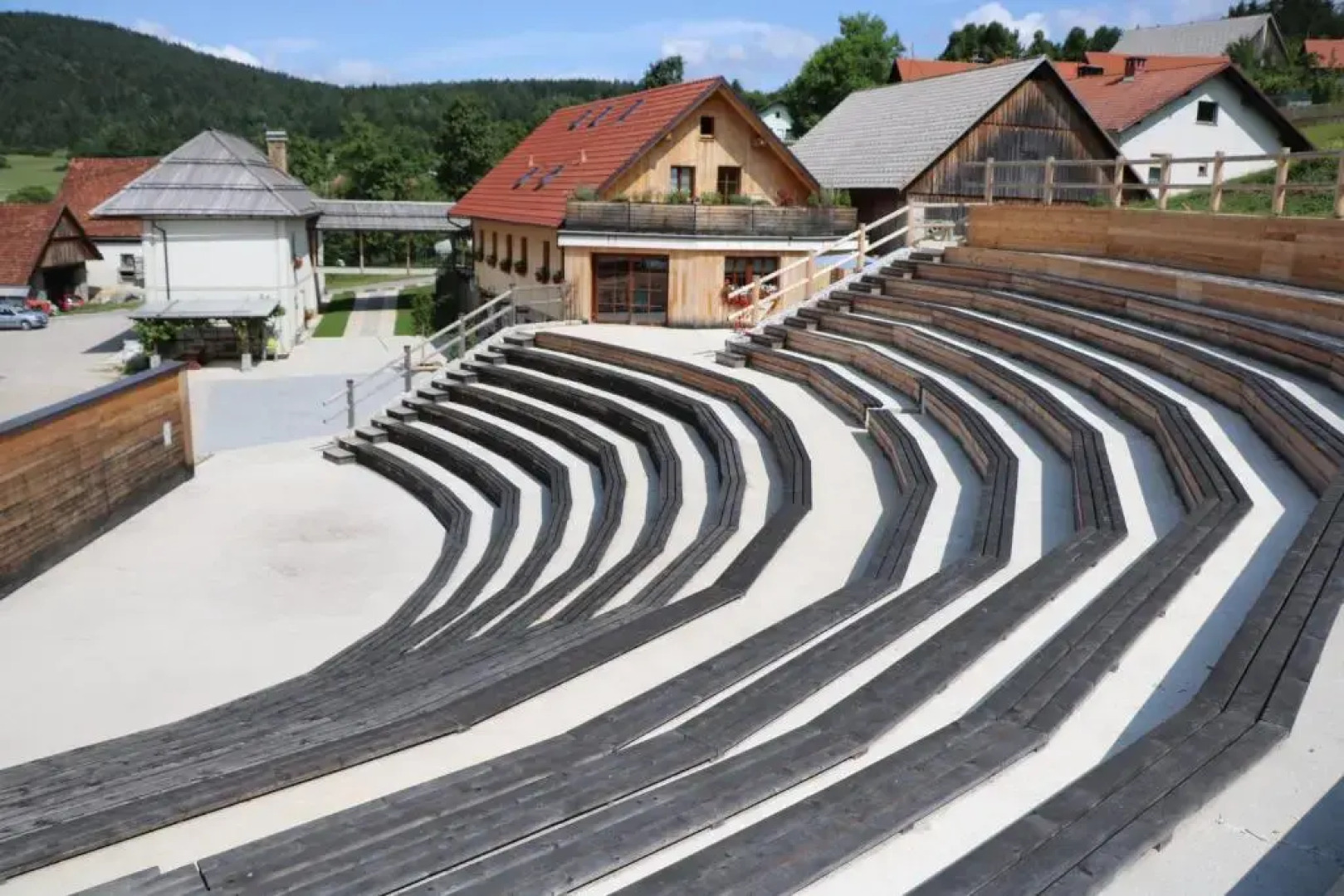 youth hostel arsviva