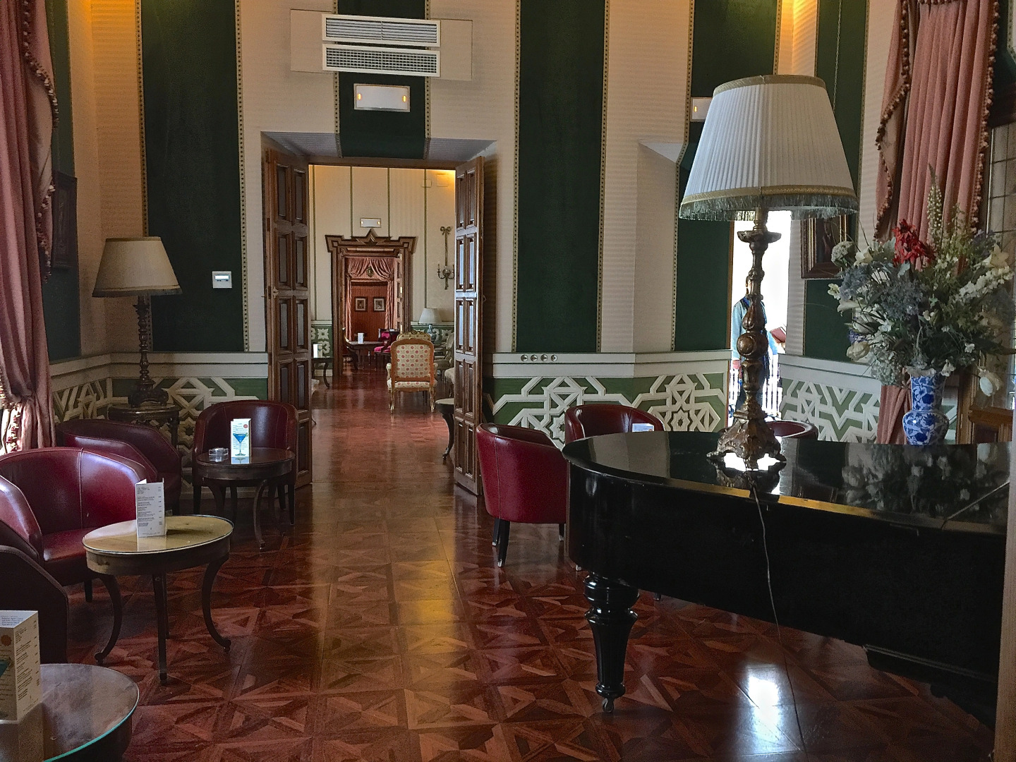 Las Casas de la Judería, Sevilla Historic City Center