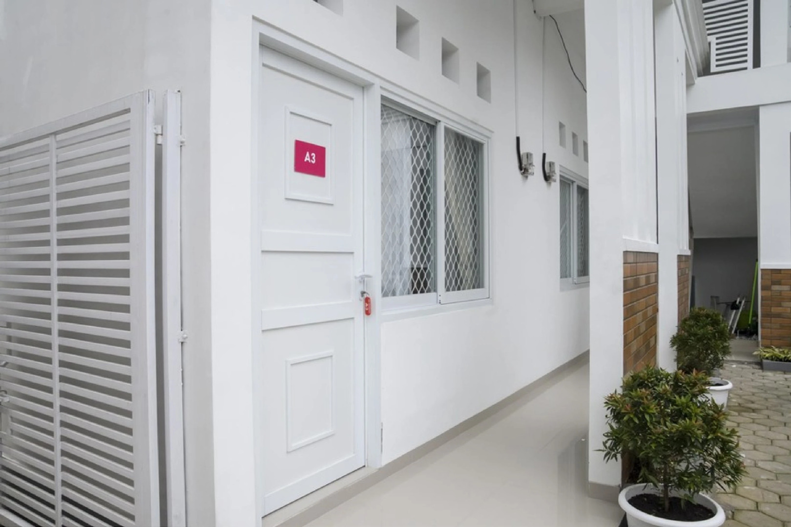 RedDoorz near Exit Toll Bogor