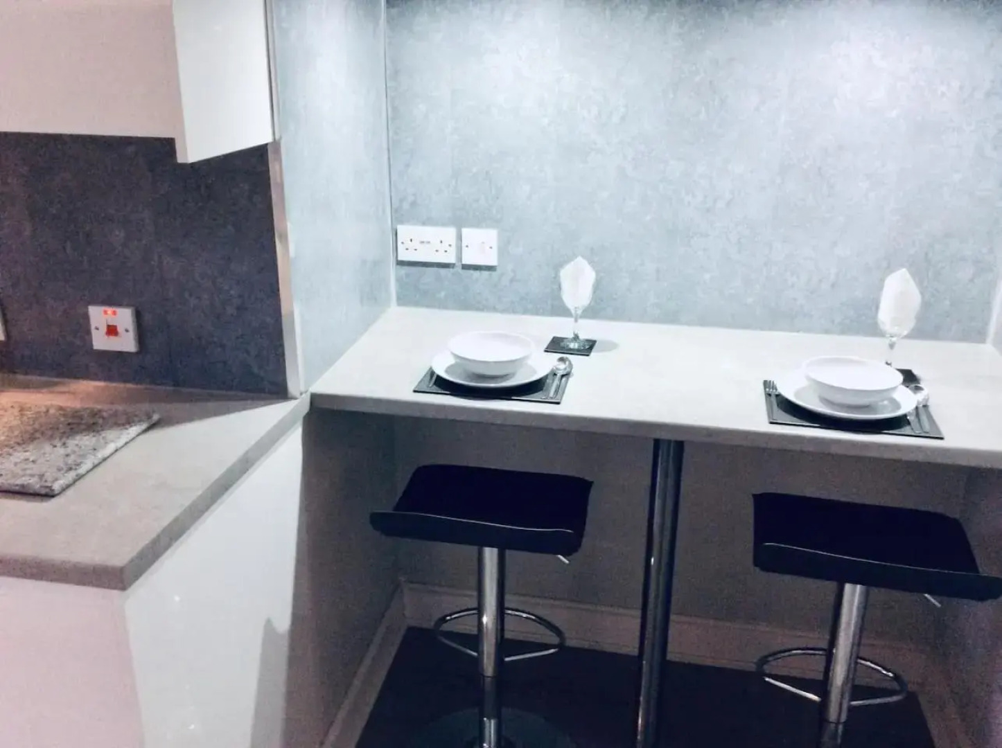 The Lion'S Den On Royal Street