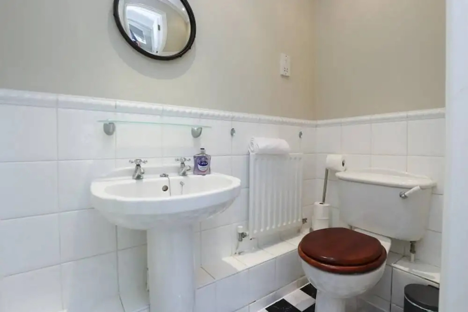 The Stow Secret Cottage - Breathtaking 5bdr Cottage With Parking + Garden