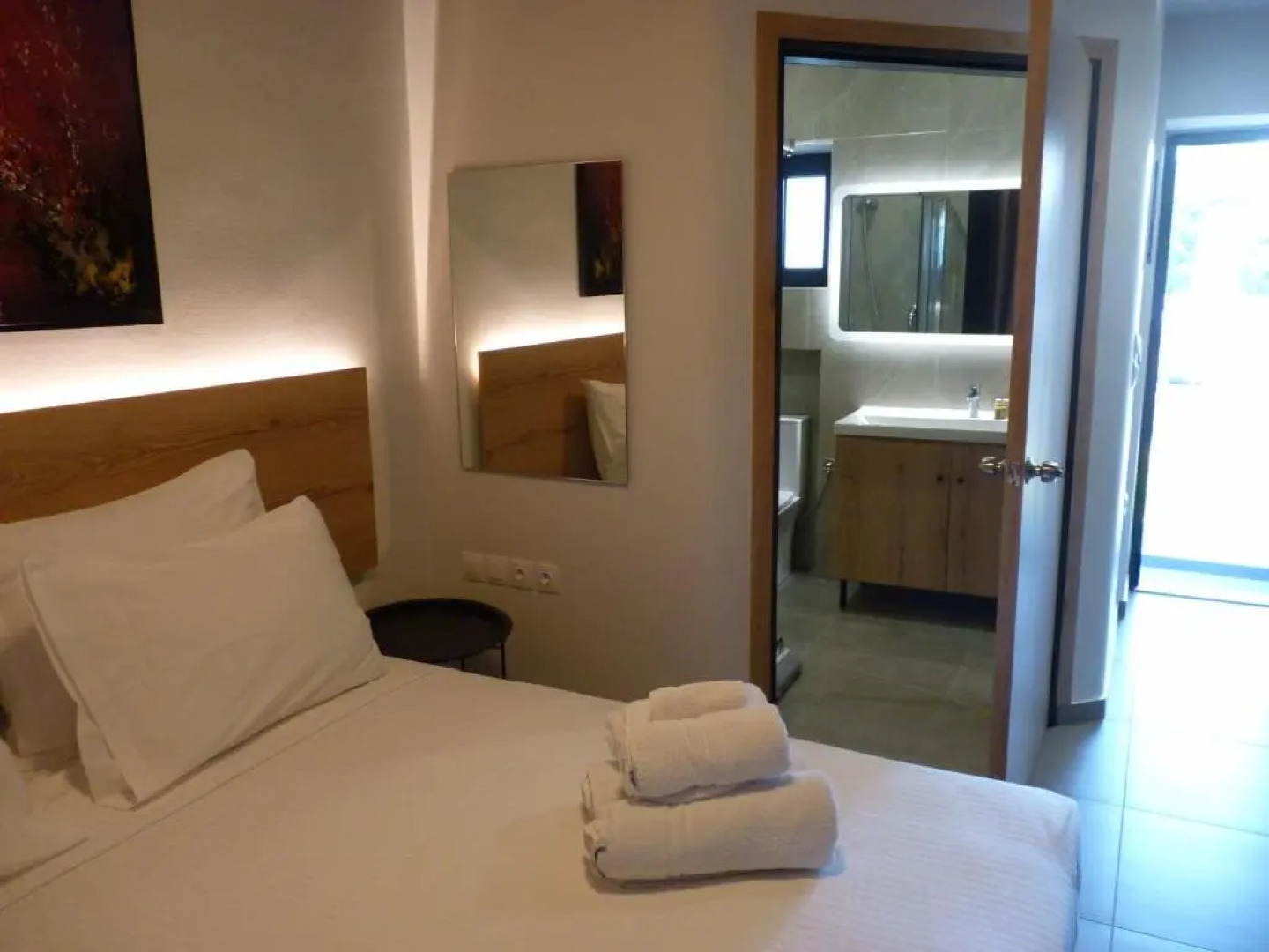 Comfort Suites and Rooms