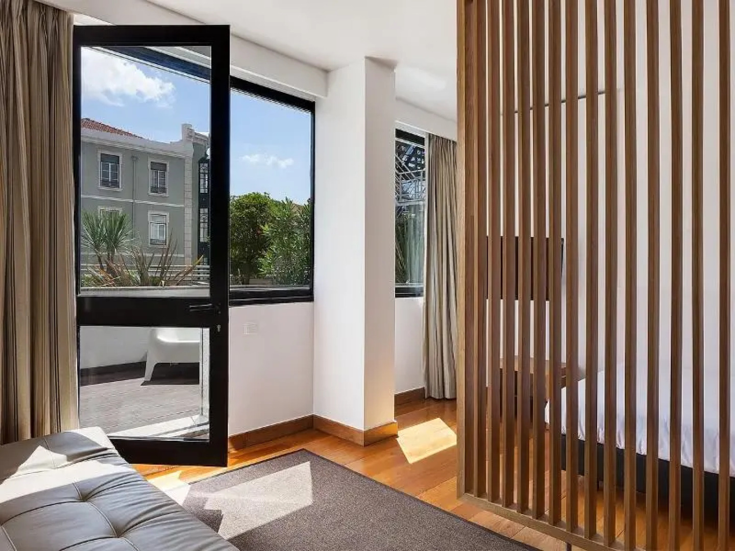 Hello Lisbon Marques de Pombal Apartments